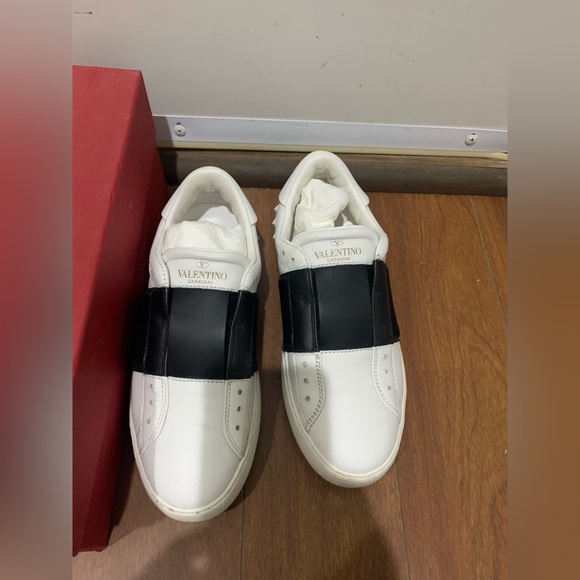 Valentino Sneaker - Picture 3 of 8